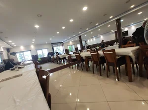 رستوران سه کاج