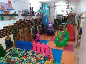 مهد کودک و پیش دبستانی رنگارنگ