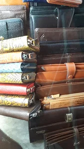 سراجی علی آبادی فروشگاه محصولات چرم طبیعی گاوی