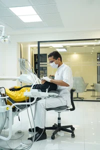 مطب دکتر حجت درویش پور متخصص ارتودنسی 2