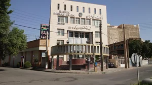 بانک ملی شعبه چهار راه سیروس 5
