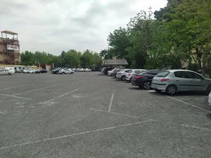 پارکینگ رستورانهای باغ نارنج