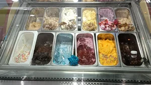 کافه بستنی مادر 4