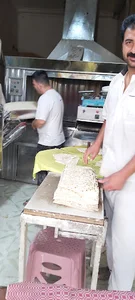 نانوایی سید حسن حسینی