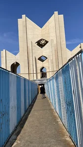 مقبره استادشهریار