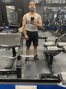 باشگاه بدنسازى كيش F.GYM