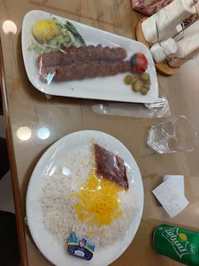 رستوران صمیمی