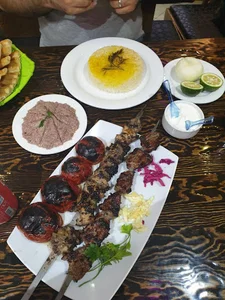 رستوران حاج حسین