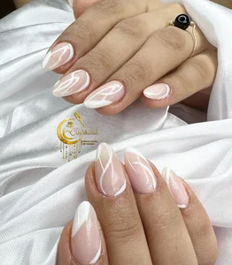 کاشت ناخن شکوفه