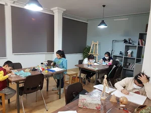 اموزشگاه نقاشی و هنرهای تجسمی راه هنرمند