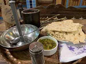 سفره خانه سنتی نان و آب
