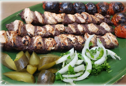 رستوران نان داغ کباب داغ مجمع