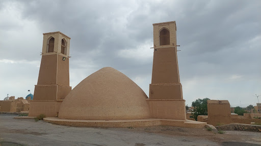 آب انبار فاطمه خان