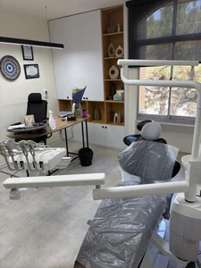 مطب دندانپزشکی دکتر چاجی 2