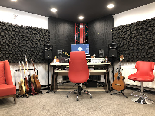 Aviii Studio