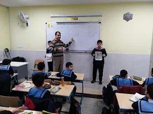 دبستان زنده یاد موثق(طالقانی)