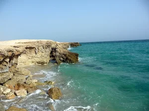 ساحل صخره ای کیش