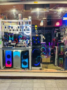 تاج‌ استور