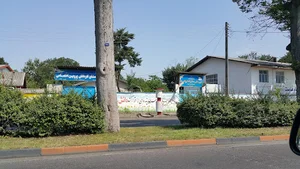 دبیرستان کار و دانش پروین اعتصامی