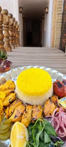 کافه و رستوران سنتی عمارت هفت خوان 5