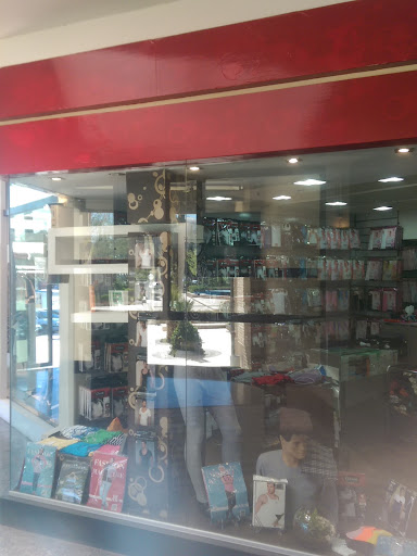 فروشگاه لباس زیر کلاسیک