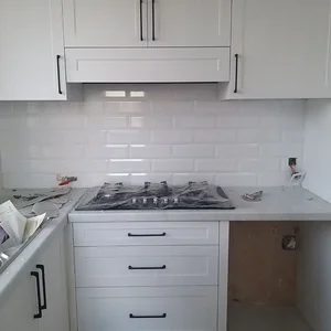 نصب و اجرای کاشی بین‌کابینتی در دردشت 3