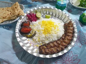 رستوران سنتی صمدیه
