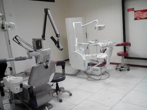 کلینیک دندانپزشکی آریان