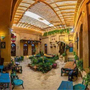 اقامتگاه بومگردی هشت