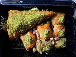 باقلوای تکسین