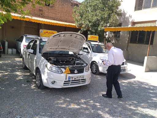 آموزشگاه رانندگی مهرگان