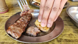 کبابی سیاه‌کل