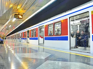 ایستگاه مترو کراس اُوِر اقبال