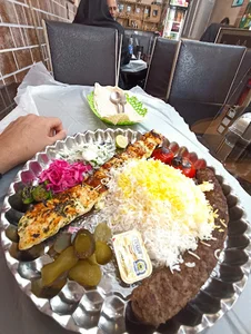 رستوران هگمتانه