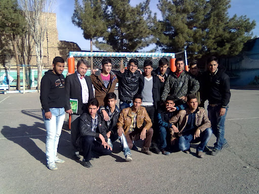 دبیرستان نمونه دولتی حسینیان