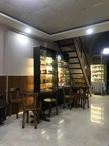 کافی‌شاپ حس برتر