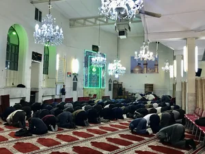 مسجد و حسینیه اباعبدالله الحسین(ع)