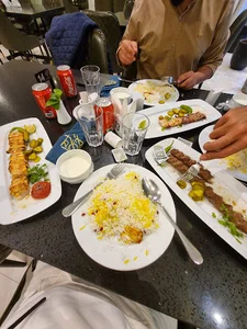 رستوران مجلل معین درباری