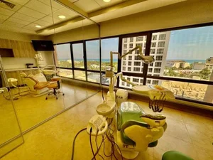 مرکز دندانپزشکی دکتر بیرق دار ودکتر اکبری 2