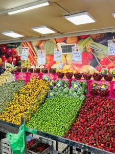 میدان میوه و تره بار لواسانی 2