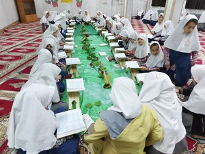 دبستان دخترانه ایران 4