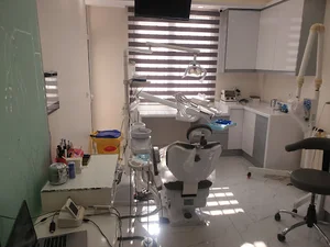 Arabzadeh dental clinicدندانپزشکی عرب زاده