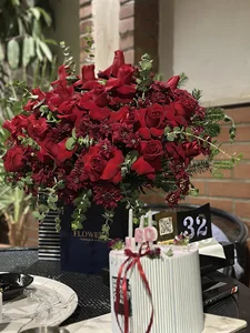 گل فروشی گل باران