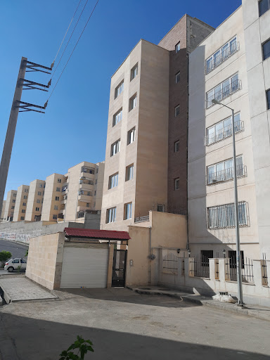 مشاور املاک پردیس