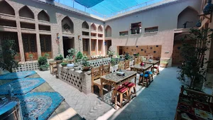 هتل سنتی یزدان گرد