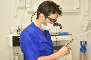 مطب دندانپزشکی دکتر مهدی کریمی 2