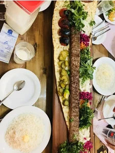 رستوران عظیم جوجه.