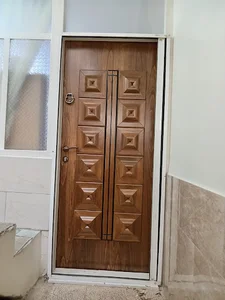 نصاب و نصب درب چوبی