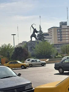 تندیس آرش کمانگیر