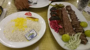 هتل رستوران بختیاری ورامین
